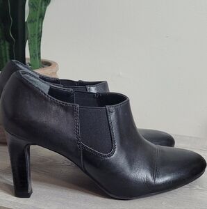 Franco Sarto Black Leather 3.5 Inch Heels